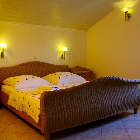Villa Lucija Rab Town Buitenkant foto