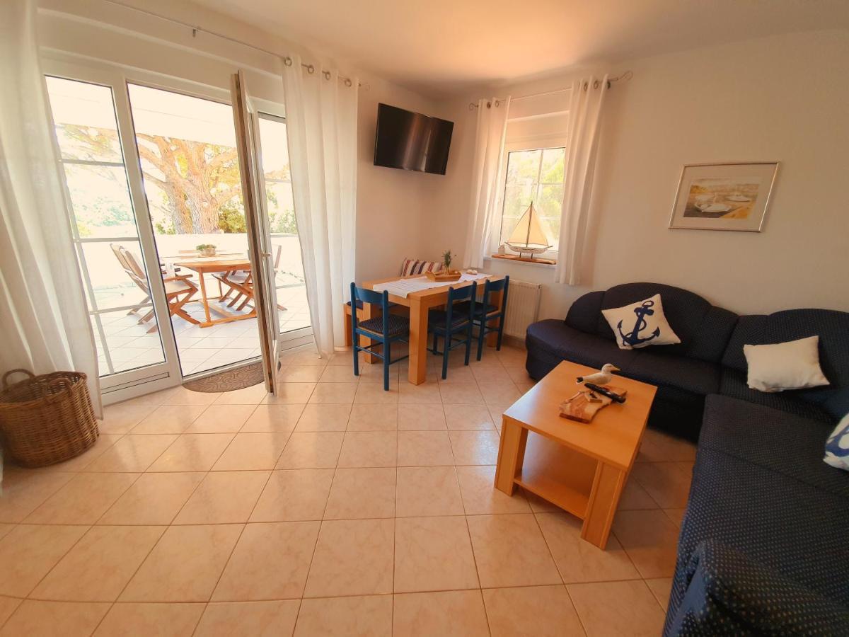 Villa Lucija Rab Town Buitenkant foto