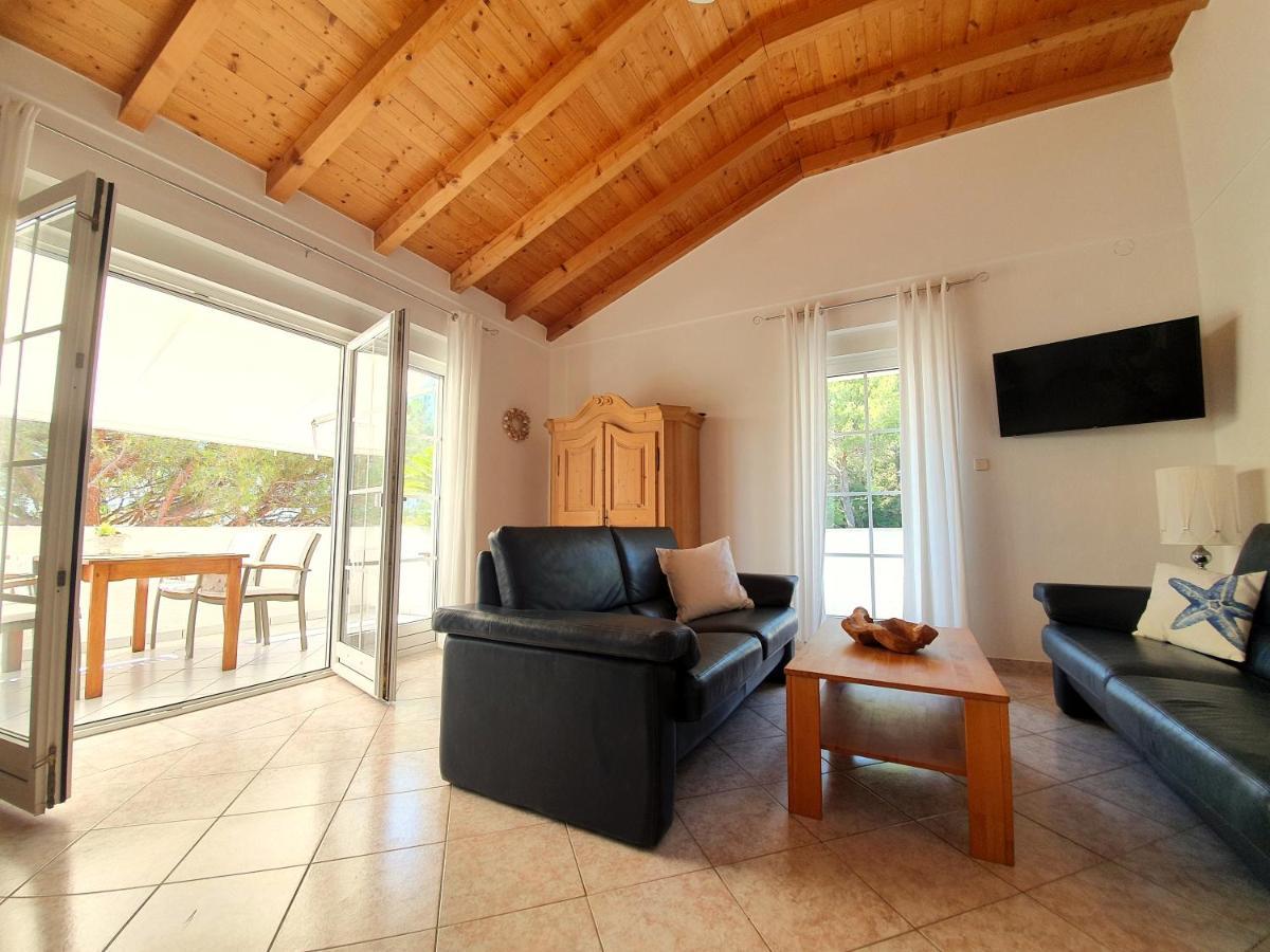 Villa Lucija Rab Town Buitenkant foto