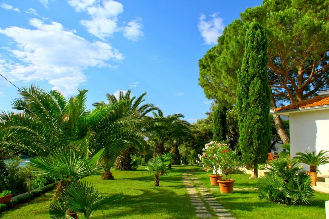 Villa Lucija Rab Town Buitenkant foto